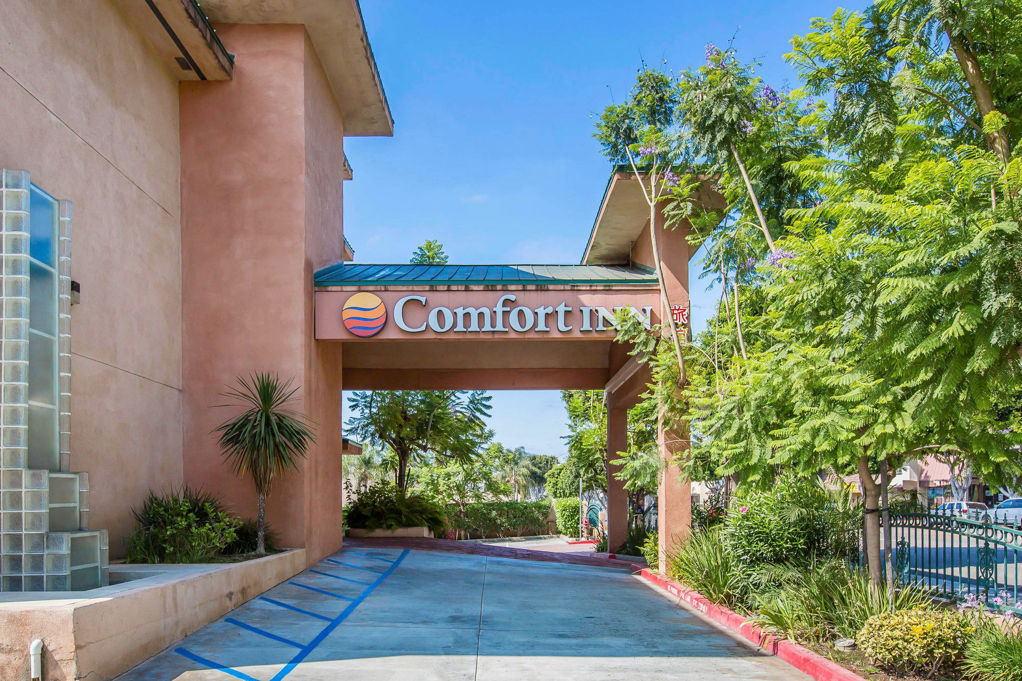 คอมฟอร์ต อินน์ มอนเตอเรย์ พาร์ค - ลอสแองเจลิส Monterey Park ภายนอก รูปภาพ
